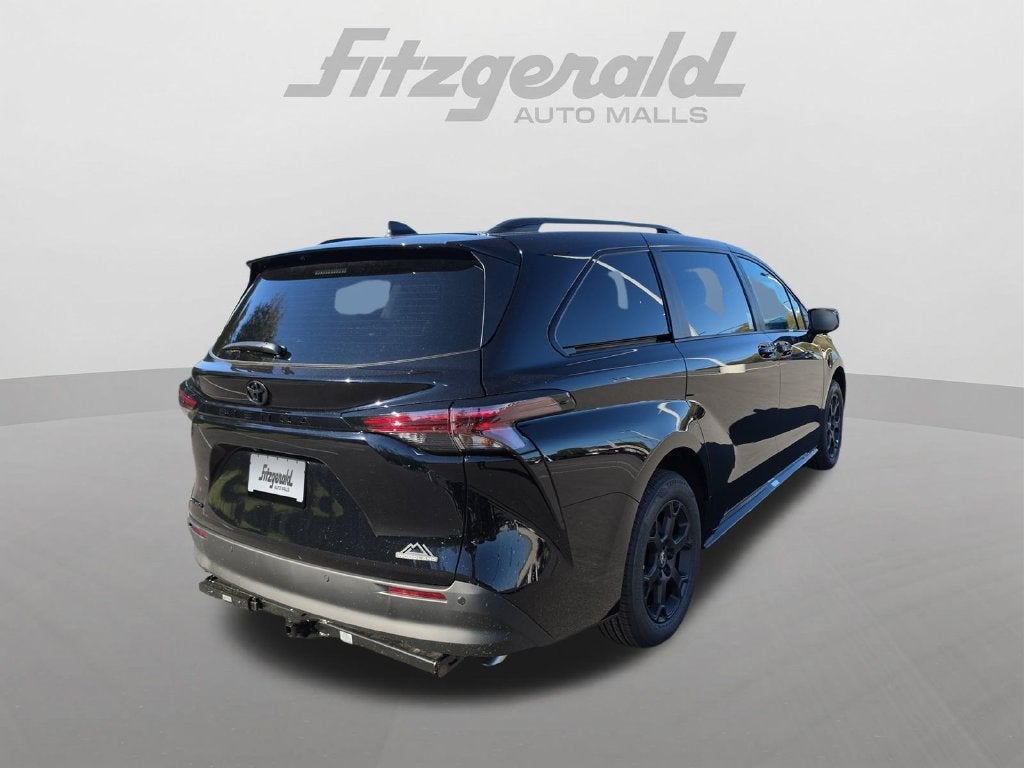 2026 Toyota Sienna Woodland Edition 7 Passenger