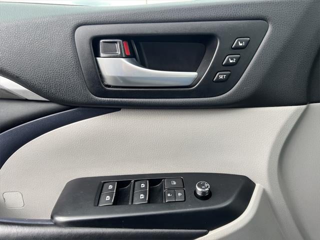 2019 Toyota Highlander Limited Platinum