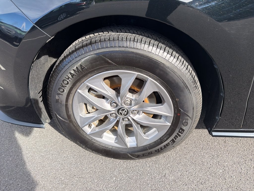 2025 Toyota Sienna LE 8 Passenger