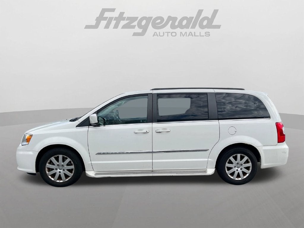 2013 Chrysler Town & Country Touring