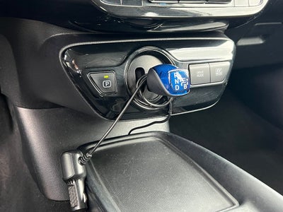 2022 Toyota Prius L