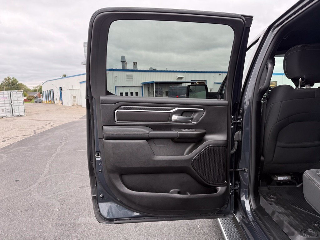 2025 RAM 1500 Big Horn Crew Cab 4x4 5'7' Box