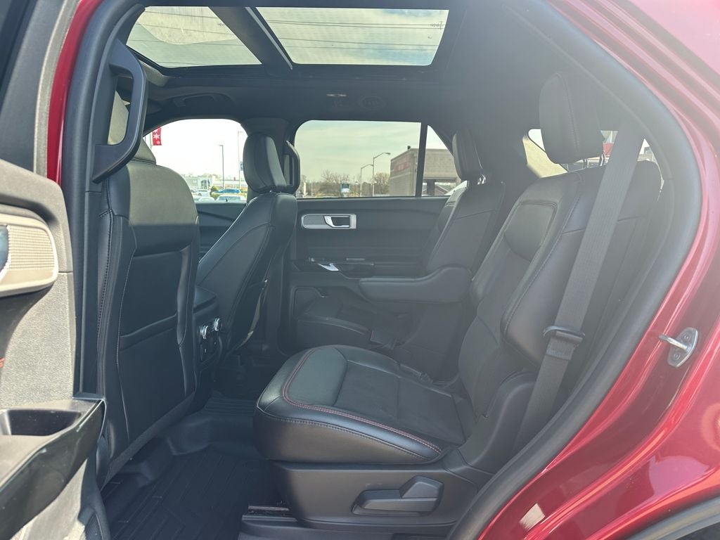 2022 Ford Explorer ST-Line