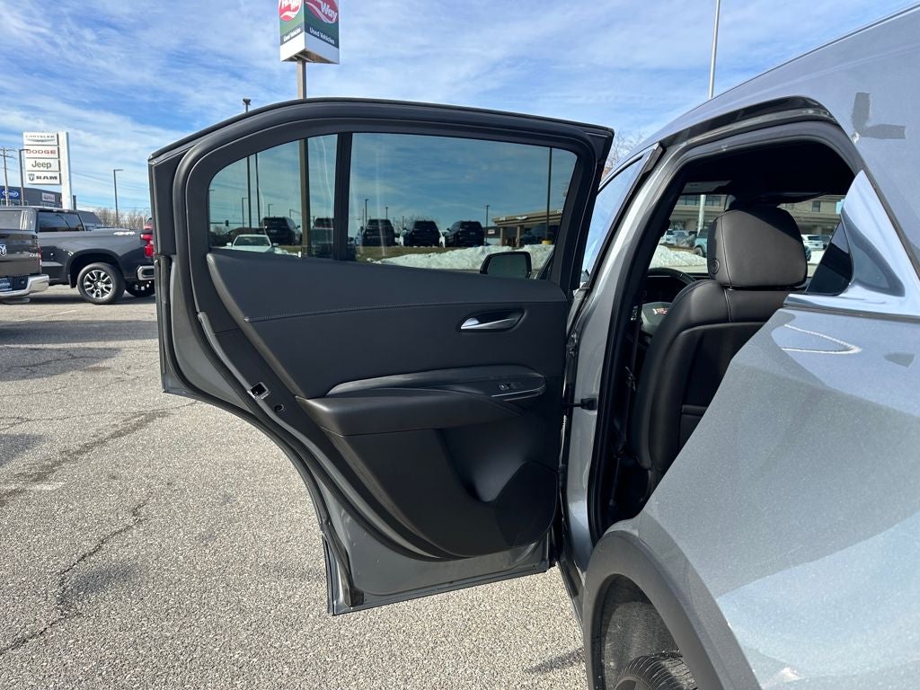 2025 Cadillac XT4 AWD Premium Luxury