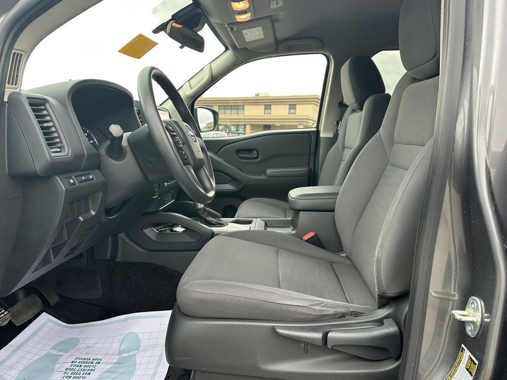 2022 Nissan Frontier Crew Cab S 4x2