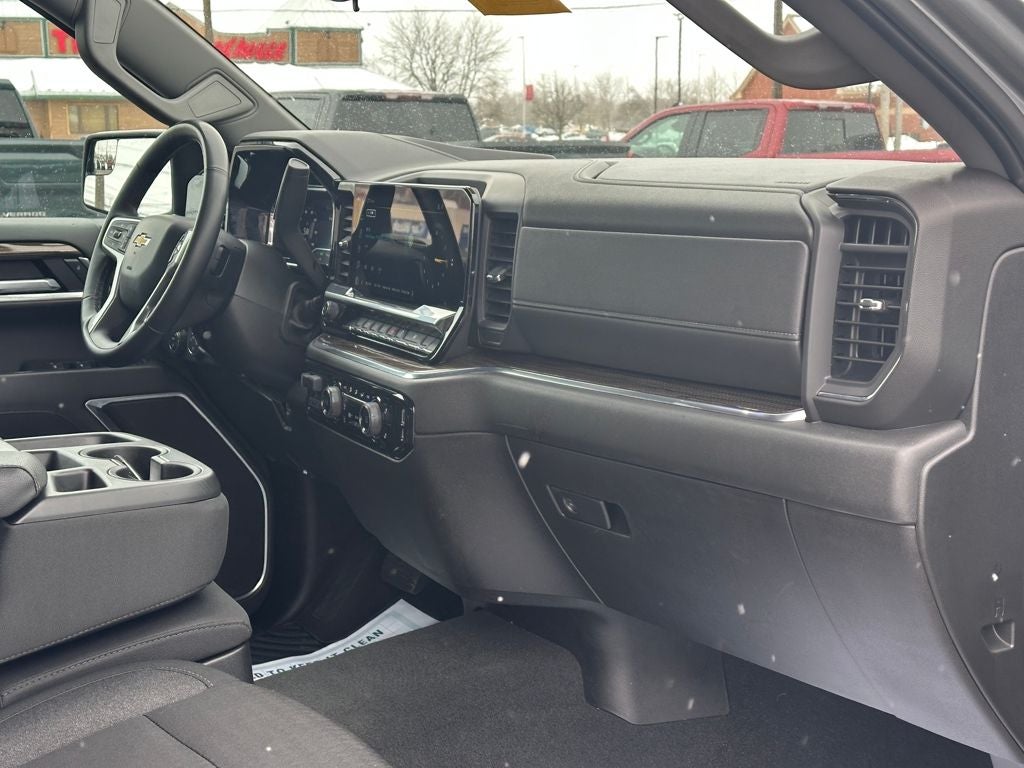 2025 Chevrolet Silverado 1500 LT LT1