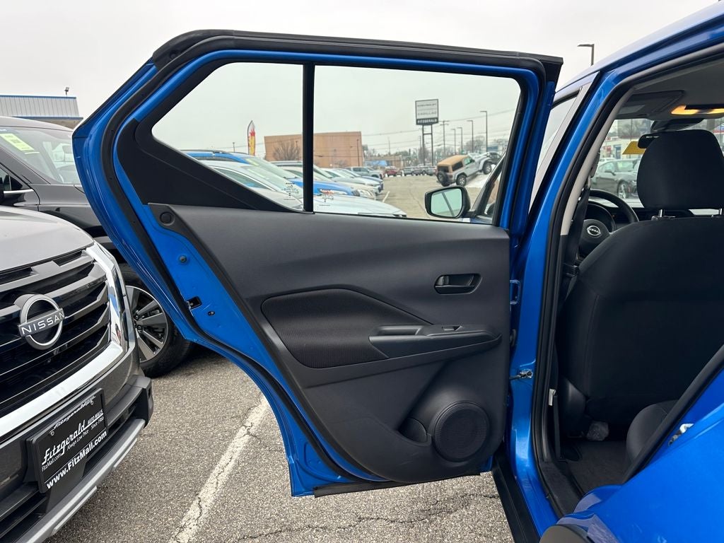 2024 Nissan Kicks S Xtronic CVT