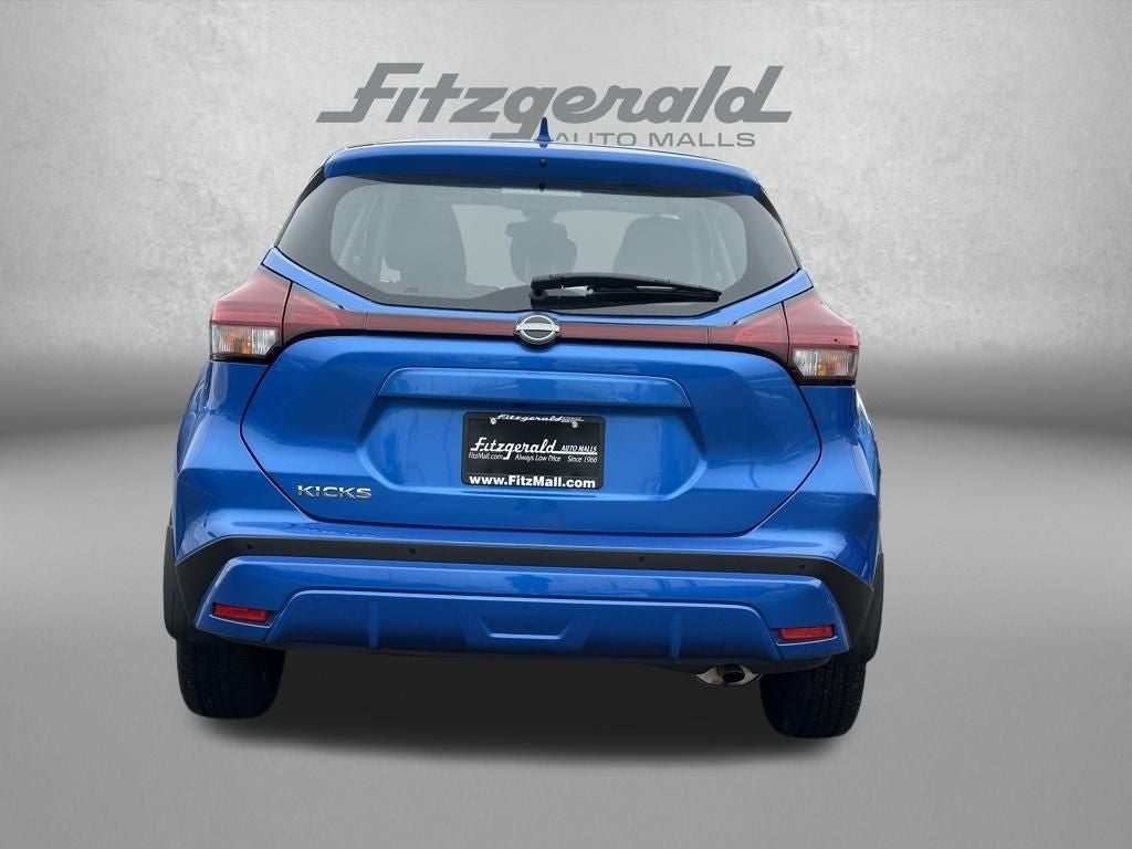 2024 Nissan Kicks S Xtronic CVT