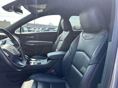 2023 Cadillac XT4 Premium Luxury