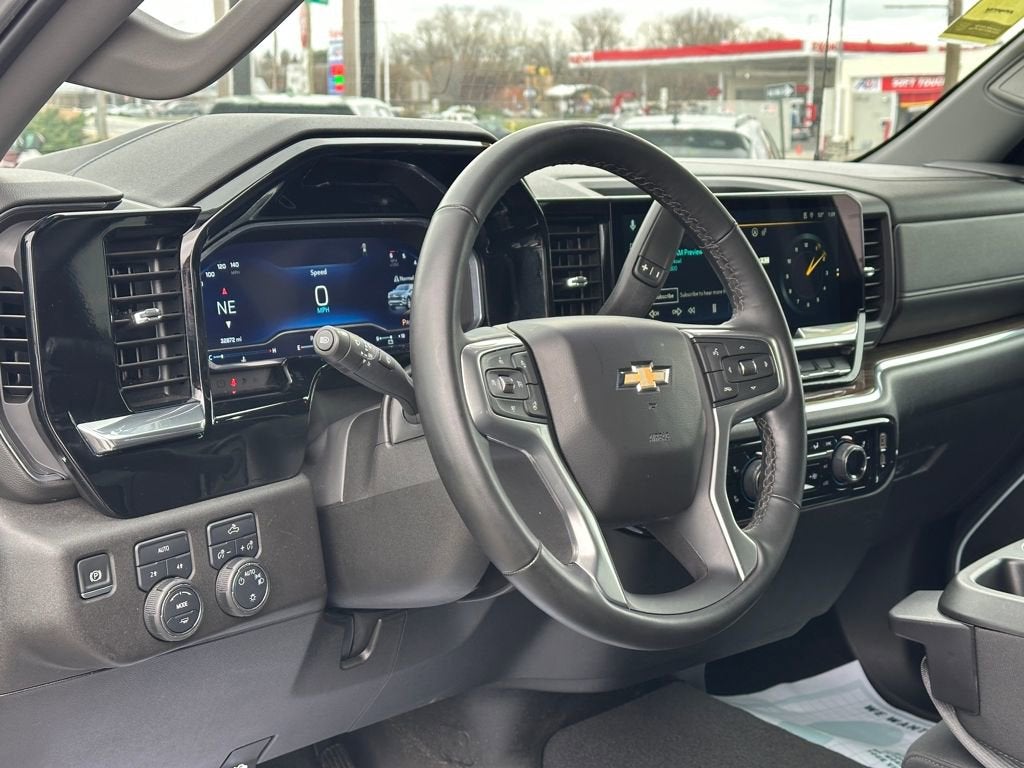 2025 Chevrolet Silverado 1500 LT