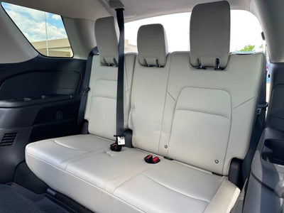 2025 Nissan Pathfinder SL 4WD