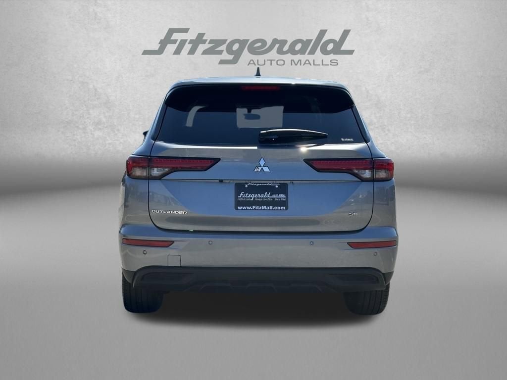 2024 Mitsubishi Outlander SE