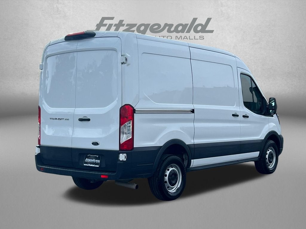 2023 Ford Transit Cargo Van T250 MD RF RWD
