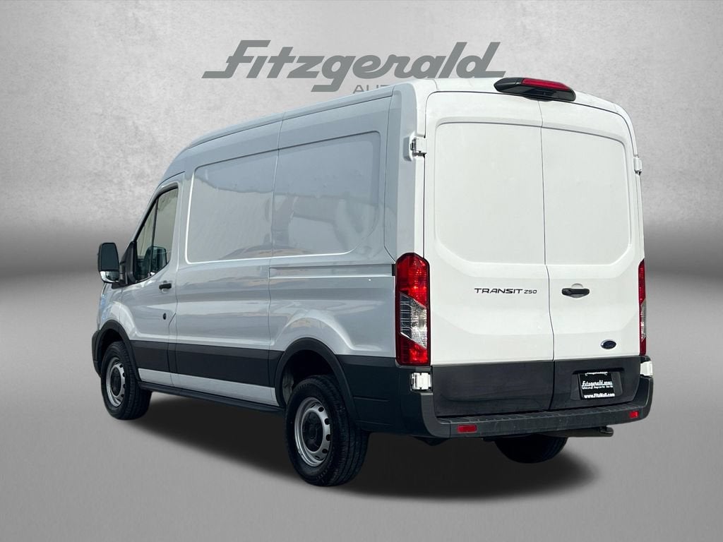 2023 Ford Transit Cargo Van T250 MD RF RWD