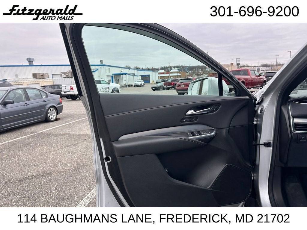 2021 Cadillac XT4 Premium Luxury