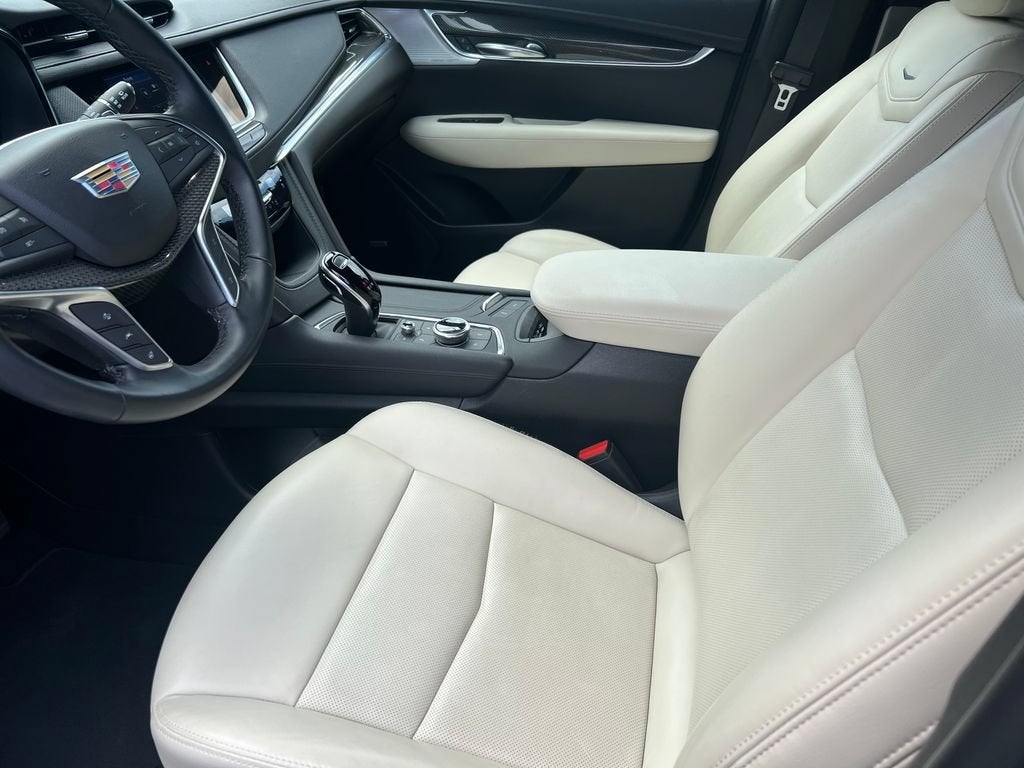 2022 Cadillac XT5 AWD Sport