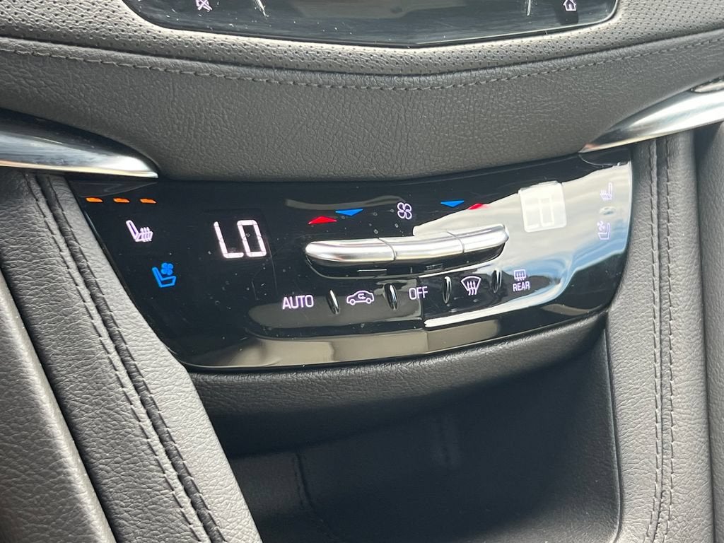 2022 Cadillac XT5 AWD Sport
