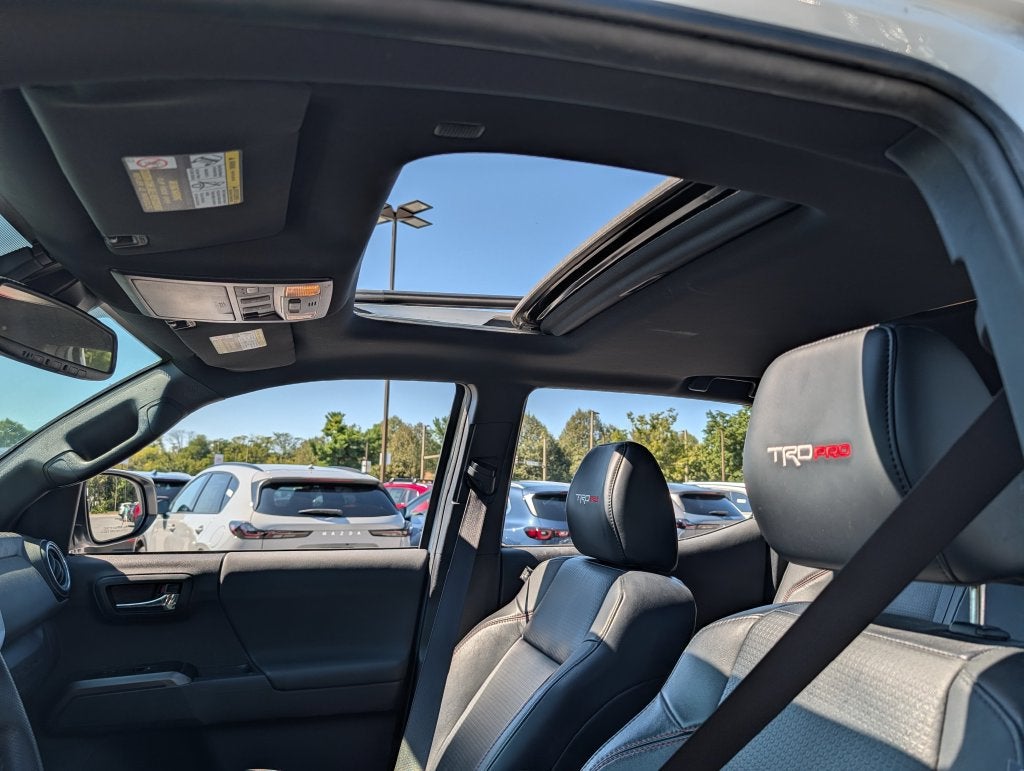 2022 Toyota Tacoma 4WD SR