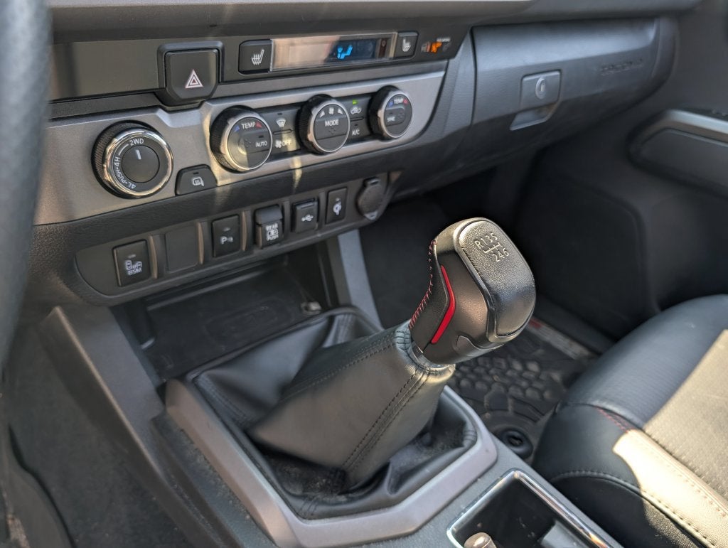 2022 Toyota Tacoma 4WD SR