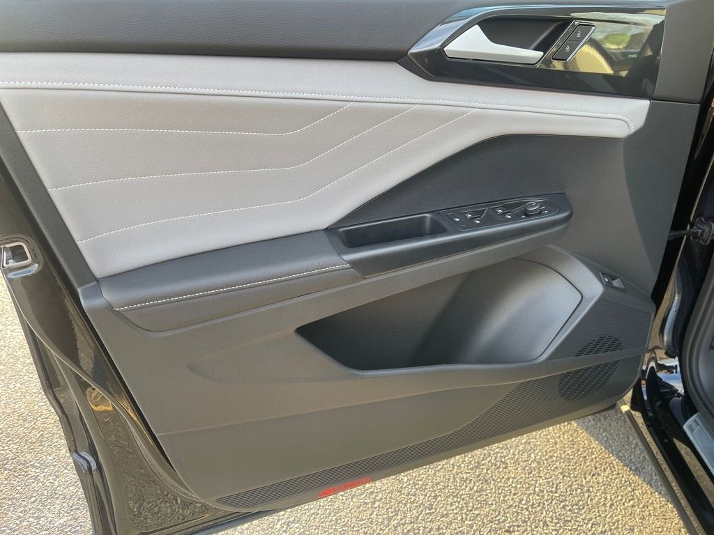 2024 Volkswagen Taos SEL