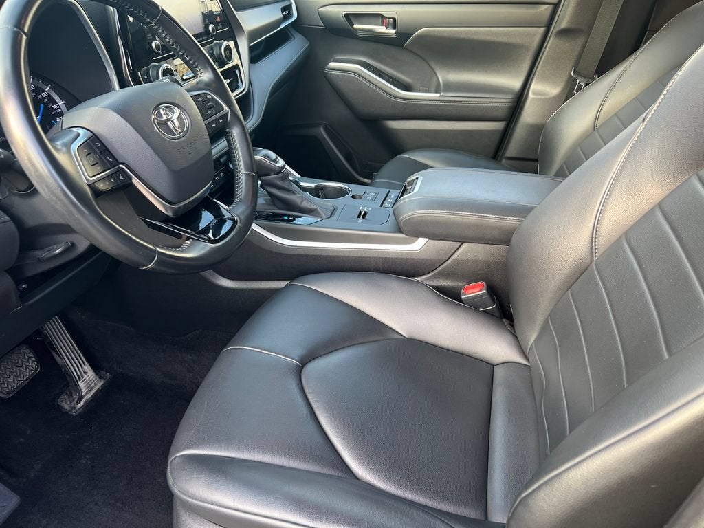 2020 Toyota Highlander Hybrid XLE