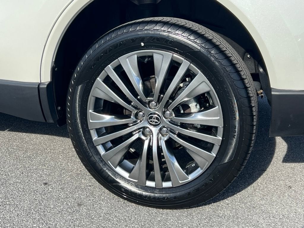 2022 Toyota Venza LE