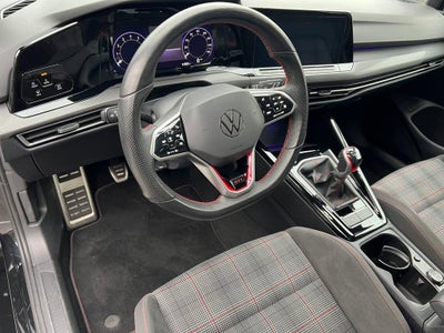 2024 Volkswagen Golf GTI 380 SE