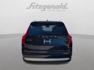 2022 Volvo XC90 Momentum