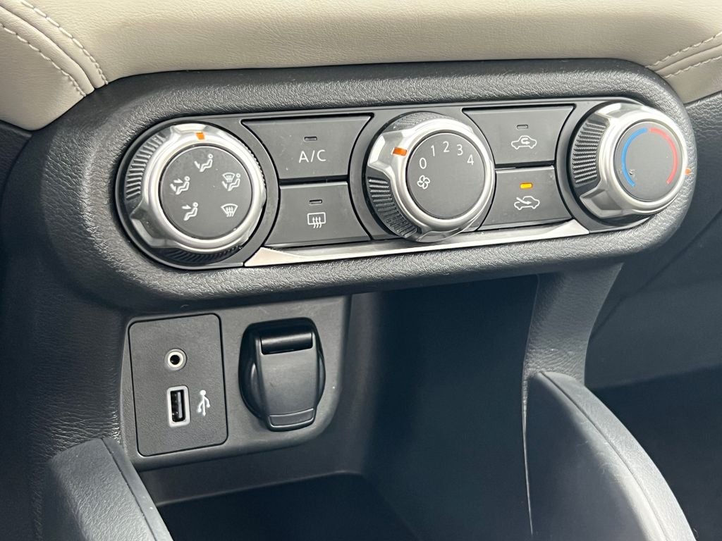 2020 Nissan Versa SV