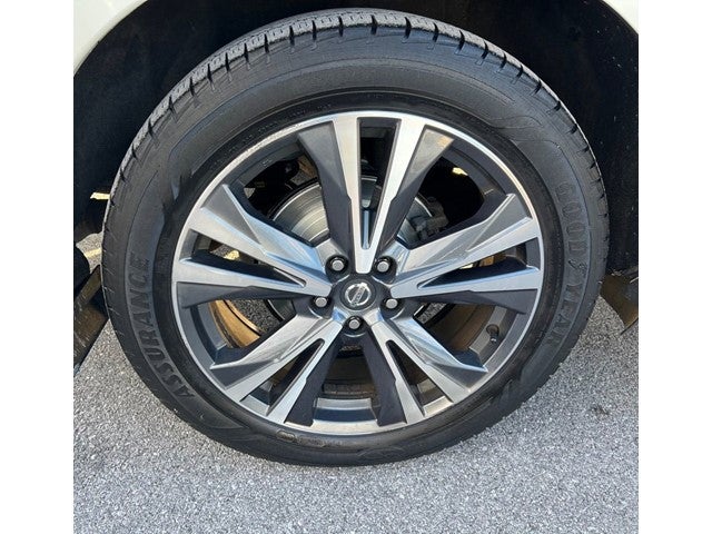 2020 Nissan Pathfinder Platinum