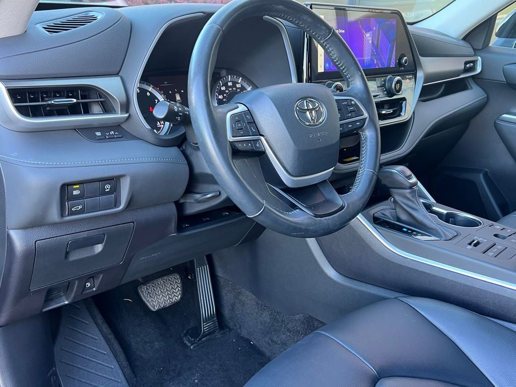 2023 TOYOTA TRU HIGHLANDER Base