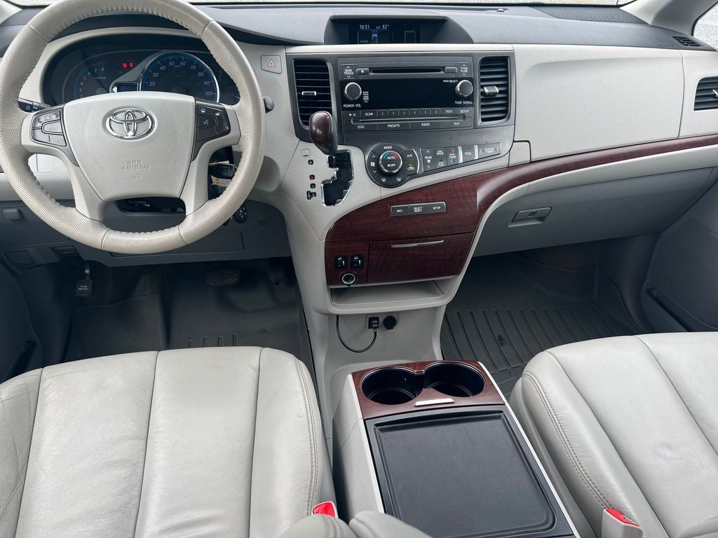 2014 Toyota Sienna XLE
