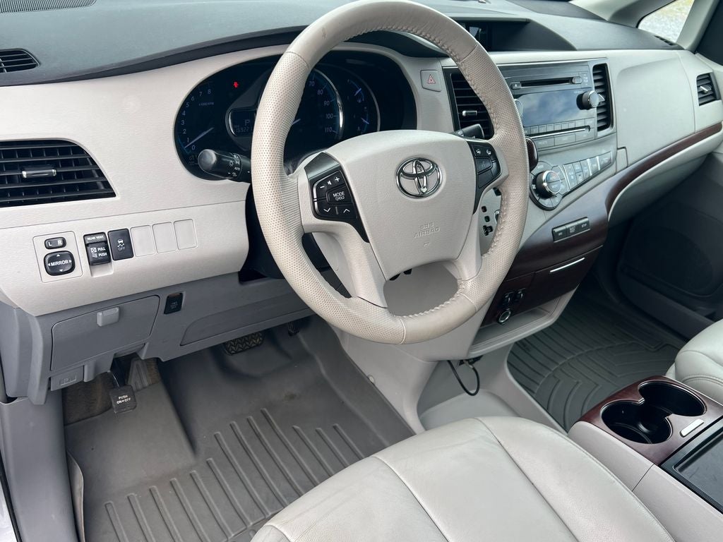 2014 Toyota Sienna XLE