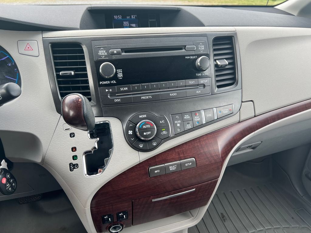 2014 Toyota Sienna XLE