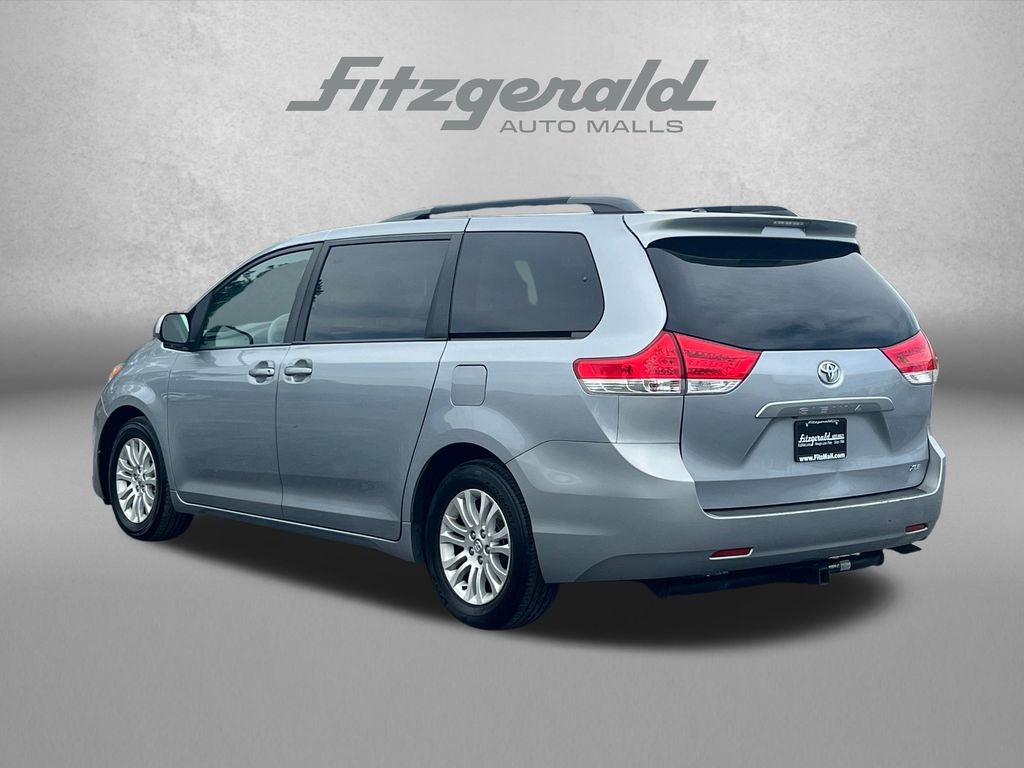 2014 Toyota Sienna XLE