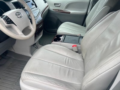 2014 Toyota Sienna XLE