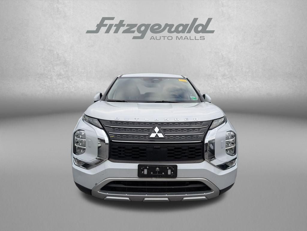 2023 Mitsubishi Outlander SE